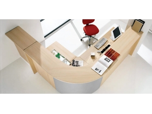 banque d'accueil budget : 
   cliquez sur la photo pour l'agrandir et d�masquer toute la page 
 exemple d'implantation d'une banque  en plan principal de 180cm et retour en 80cm avec angle arrondi, abattant et porte saloon.
 bureaux avec pi�tements   d�gagement lat�raux pour un passage continu des jambes.
 les �l�ments droits existent en ; 80, 100, 120, 140, 160 et 180cm. ils permettent de s'adapter sans probl�me   vos locaux.
 existe en 4 coloris ; gris clair, noyer, h�tre et merisier
 devis sur demande par mail
  quelques exemples non limitatifs d'implantation en page UQ 1/4 
  DELAIS COURTS   
  fabriqu� en europe 
 

