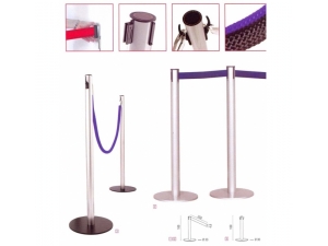 guide foule : 
 guide foule ou  guide file avec bande rentrante de 2,50m   colonne et pied argent  plusieurs coloris de bande en stock par 10 unit� minimum PUHT : 103,60 euros poids unitaire : 10 kg  potelet avec corde tress�e noire ou bleu par 10 unit� minimum PUHT : 125,30 euros  plus port   d�lais court   en stock usine  *  pour mod�le avec pied personnalisable voir la page suivante  
